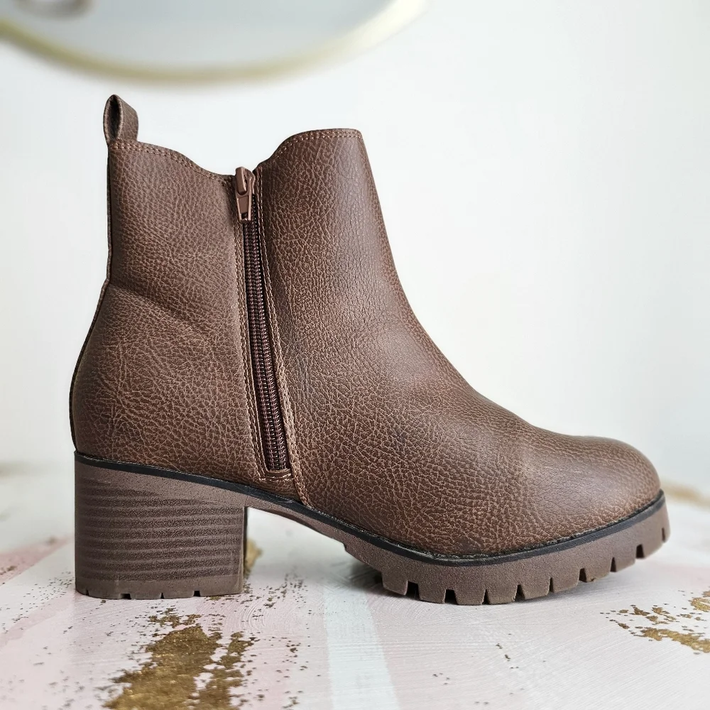 MIA Kids 'Rhoda' Chelsea Brown Boot – Girls Size 6M (Fits Women’s 7.5)